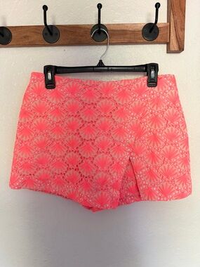Women’s Lilly Pulitzer seashell Coral Lace Overlay Shorts